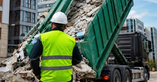 Вывоз строительного мусора в Рославле: услуги лицензированной компании — ПроМусор